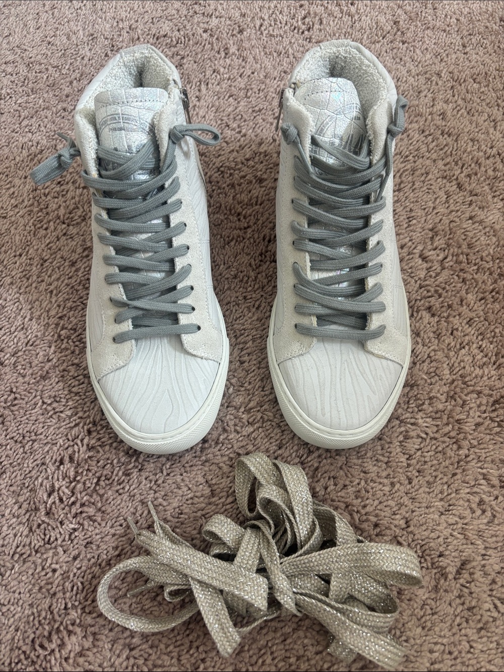 P448 Women’s High-Top Casual Sneakers in Light Gray with Extra Laces